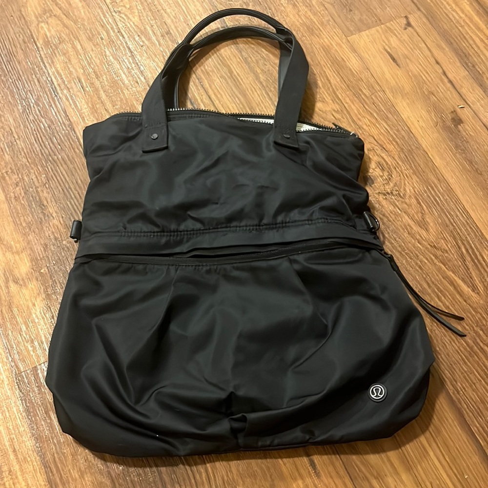 Lululemon bag